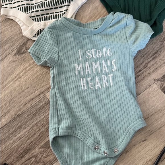 Bodysuits - Picture 4 of 4